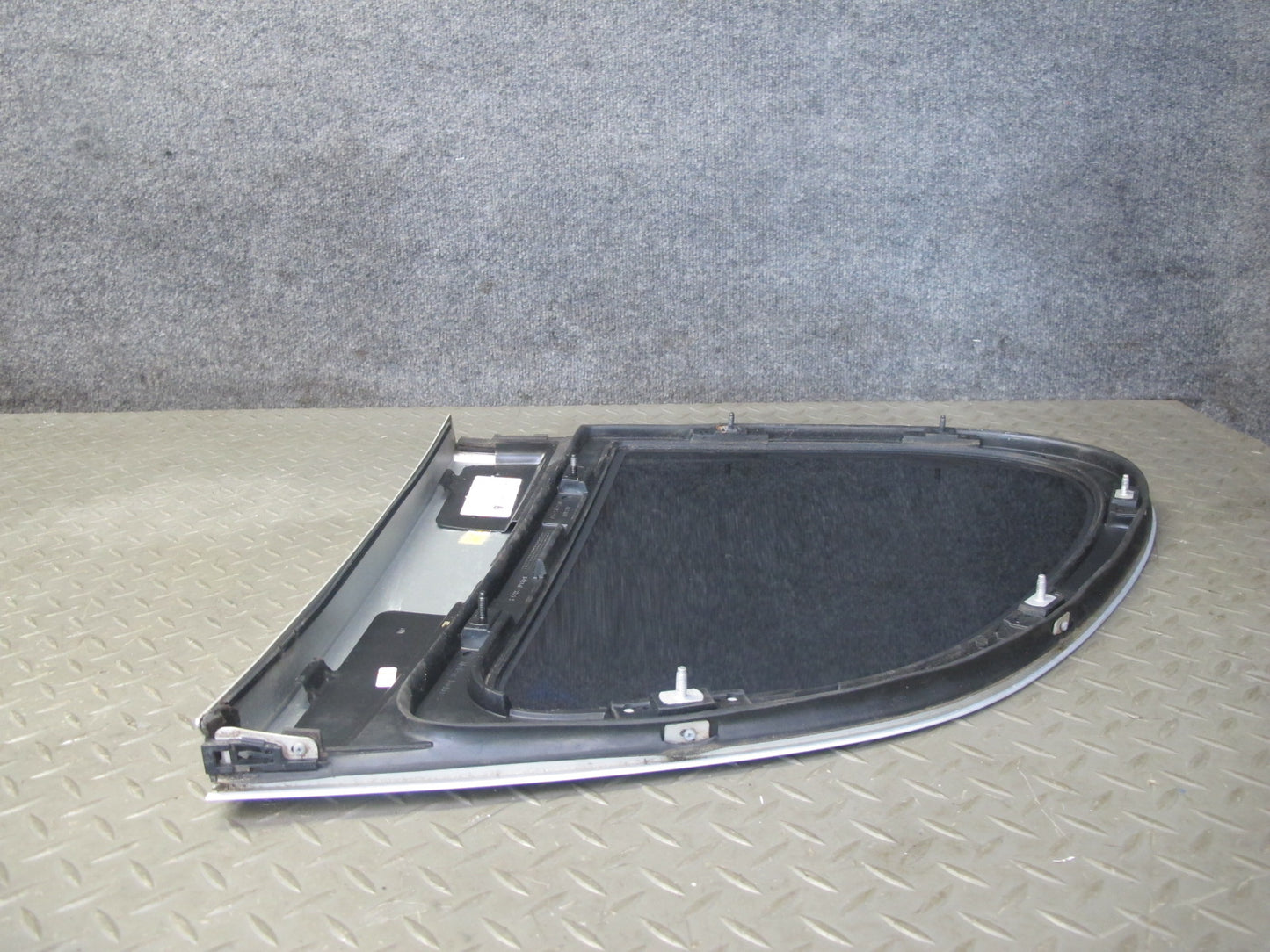 2003-2010 Porsche Cayenne 955 Rear Left Quarter Glass Window 7L5845297