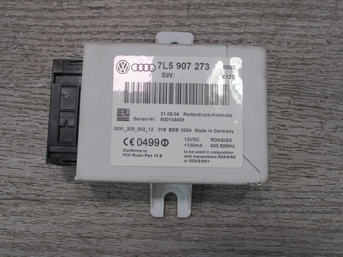2003-2010 Porsche Cayenne 955 TPMS Tire Pressure Control Module 7L5907273B