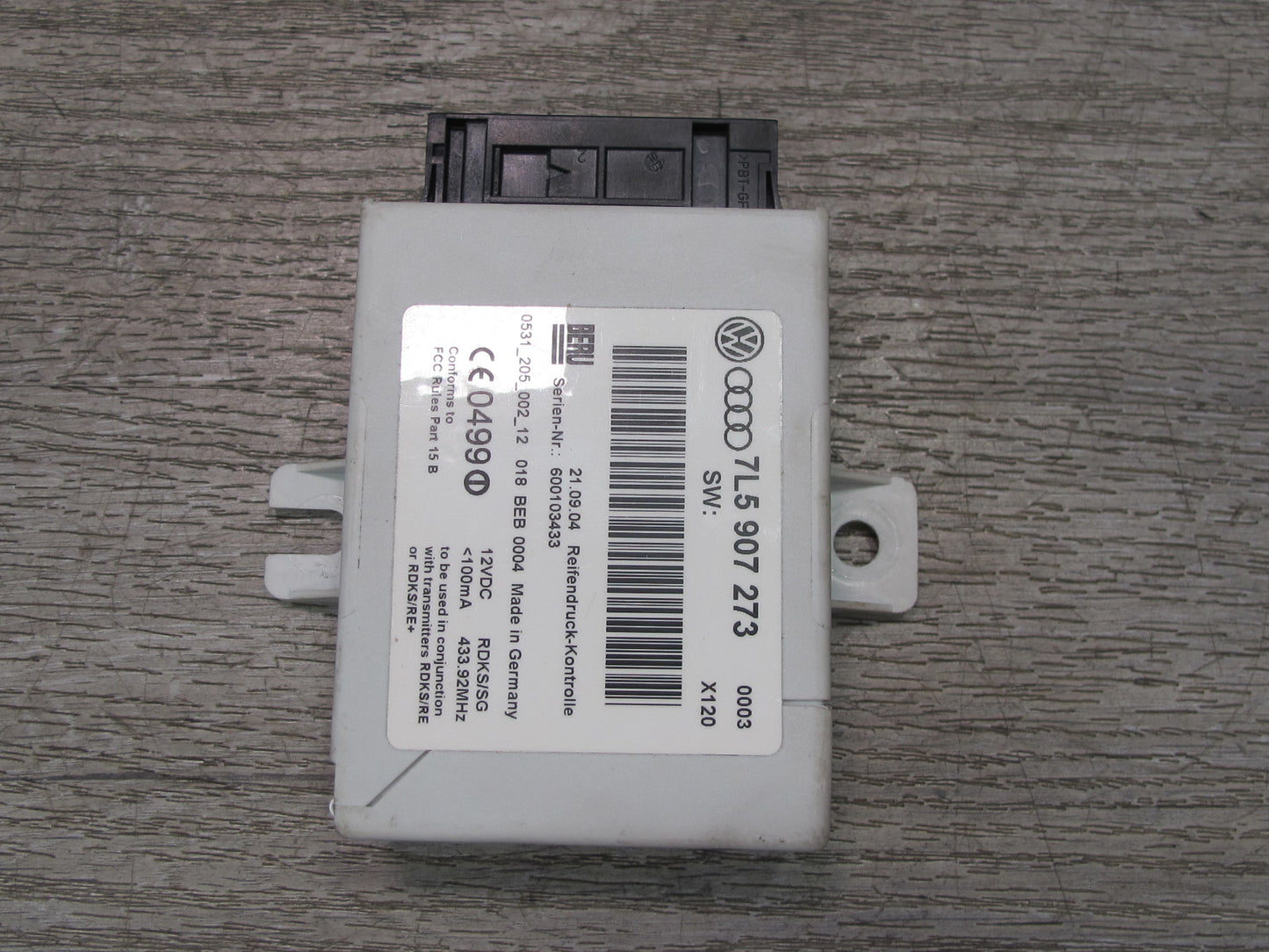 2003-2010 Porsche Cayenne 955 TPMS Tire Pressure Control Module 7L5907273B