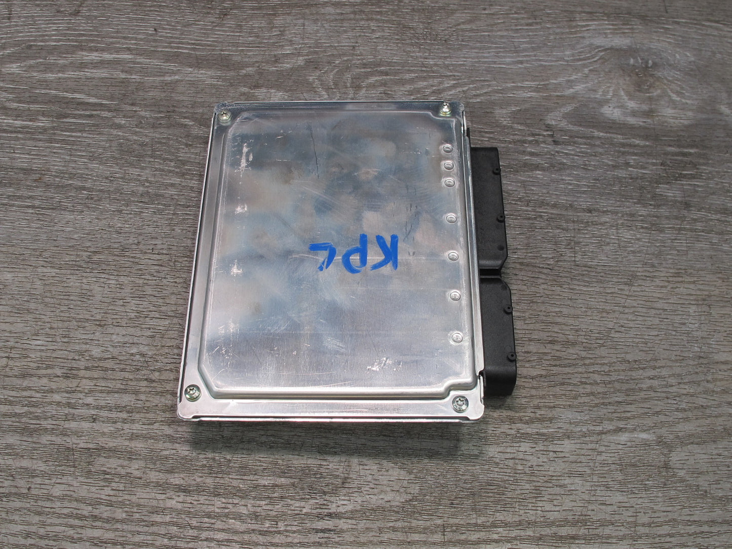 2003-2006 Porsche Cayenne 955 Air Suspension Control Module 7L5907553