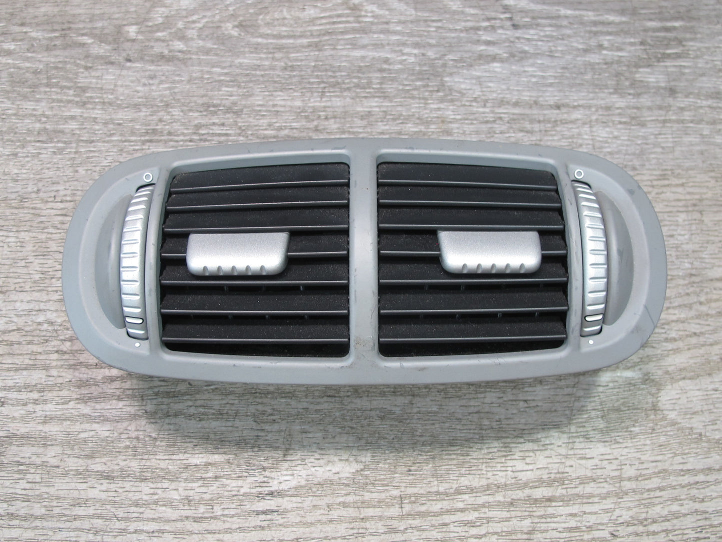 2003-2010 Porsche Cayenne 955 Rear Center Console A/C Air Vent Grille 7L5819203C
