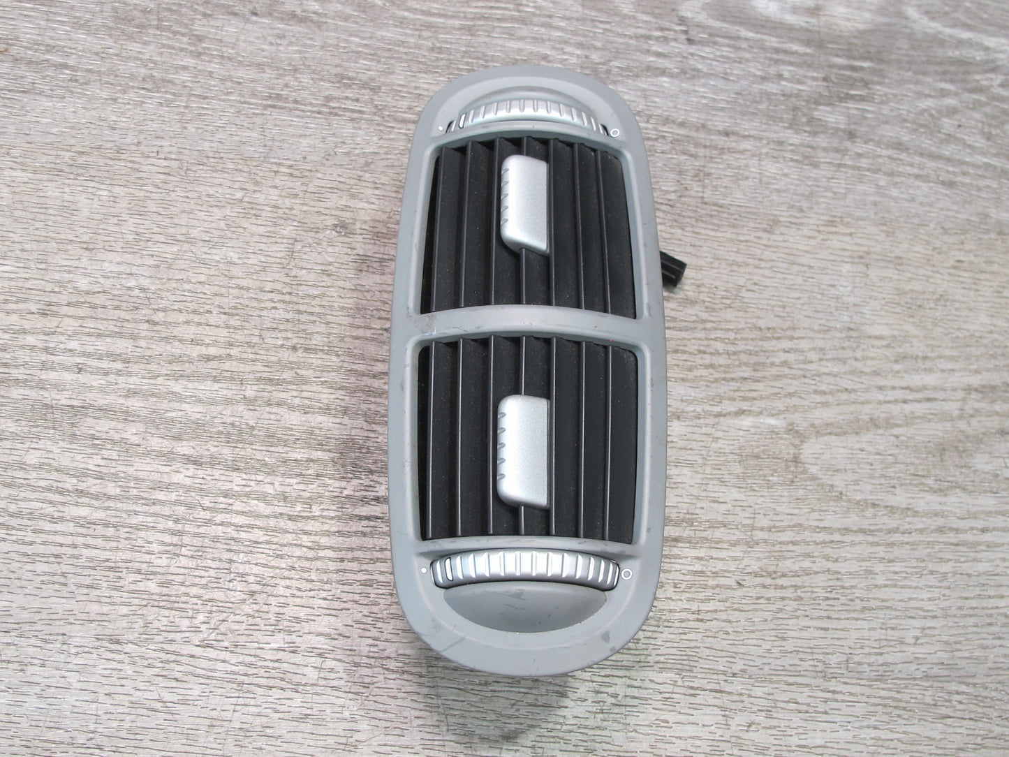 2003-2010 Porsche Cayenne 955 Rear Center Console A/C Air Vent Grille 7L5819203C