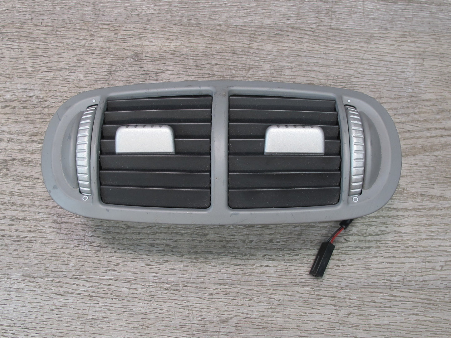 2003-2010 Porsche Cayenne 955 Rear Center Console A/C Air Vent Grille 7L5819203C