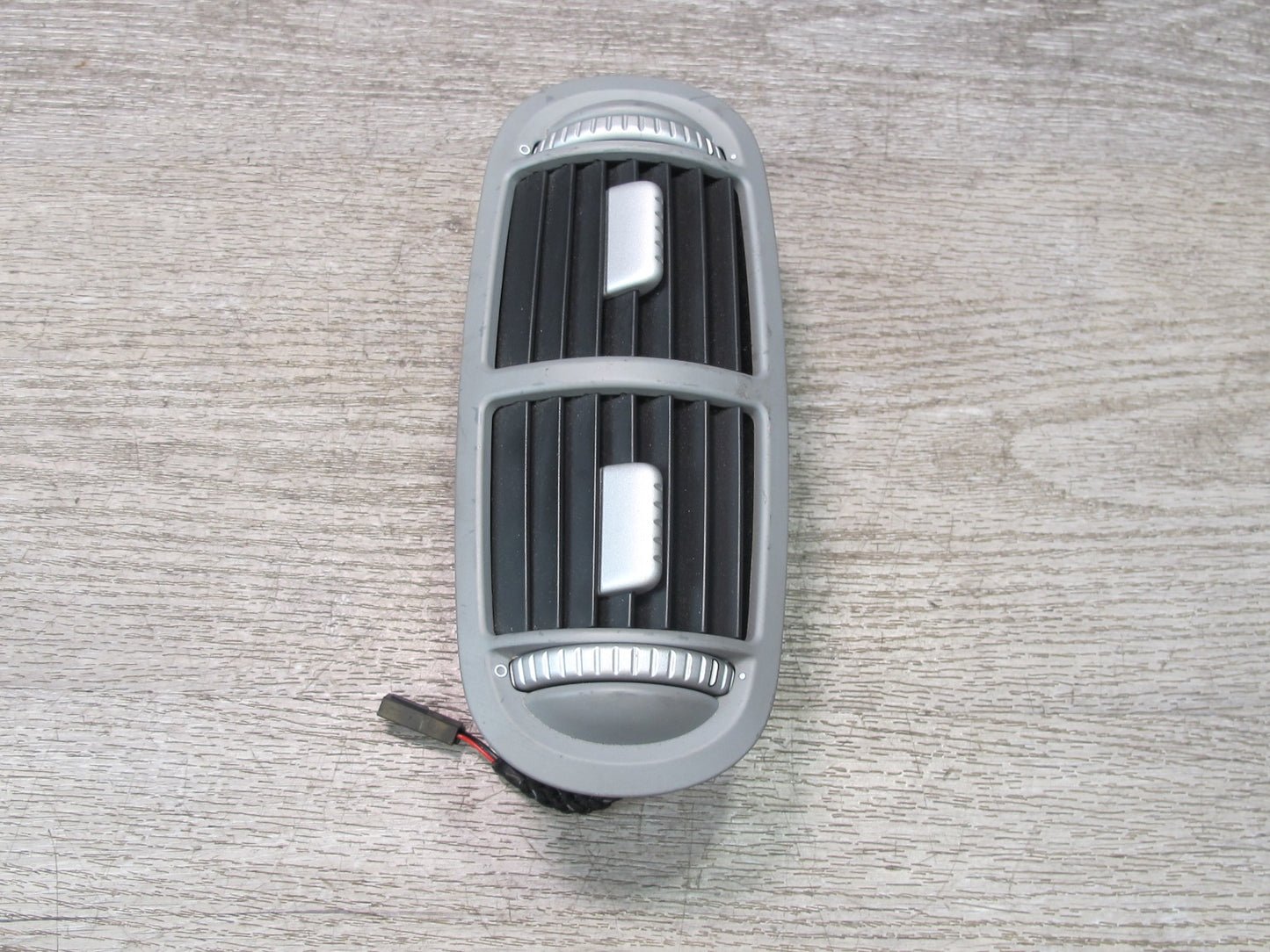 2003-2010 Porsche Cayenne 955 Rear Center Console A/C Air Vent Grille 7L5819203C