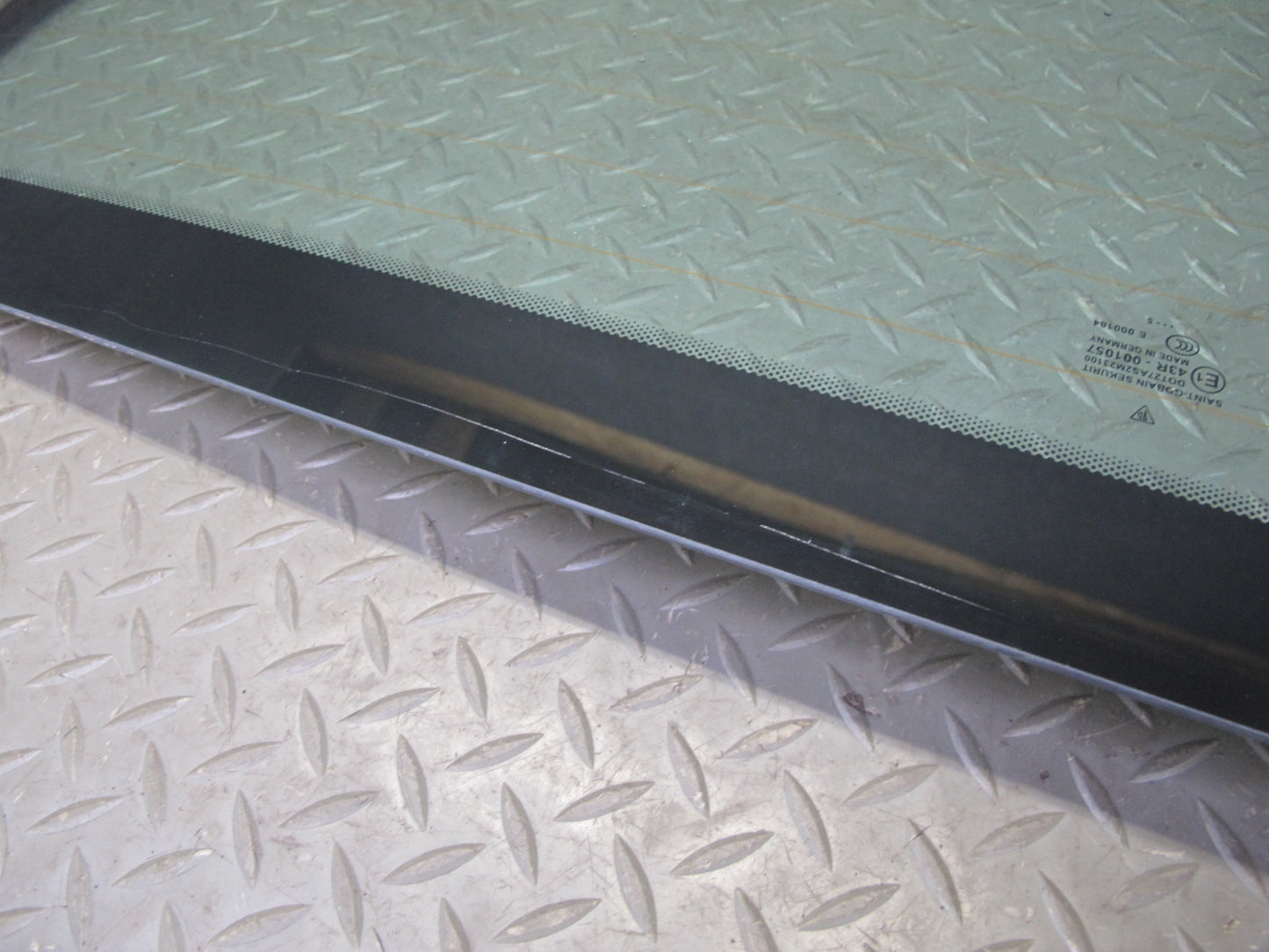 2005-2008 Porsche 911 997 Rear Trunk Lid Hatch Liftgate Heated Glass Window