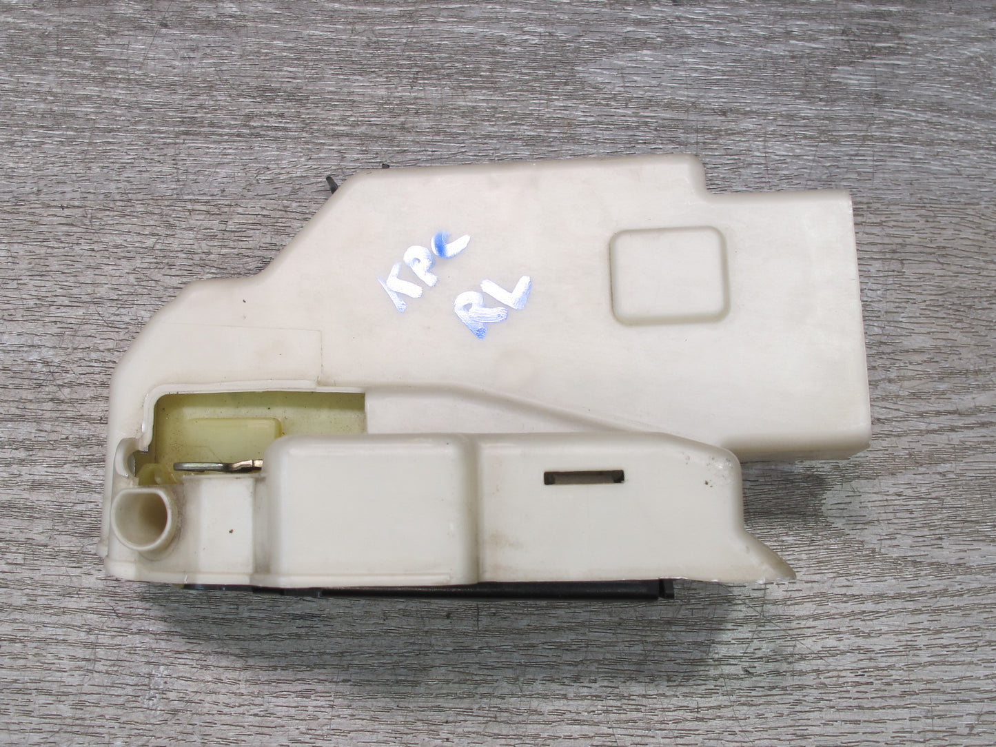 2003-2010 Porsche Cayenne 955 Front Right Door Lock Latch Actuator