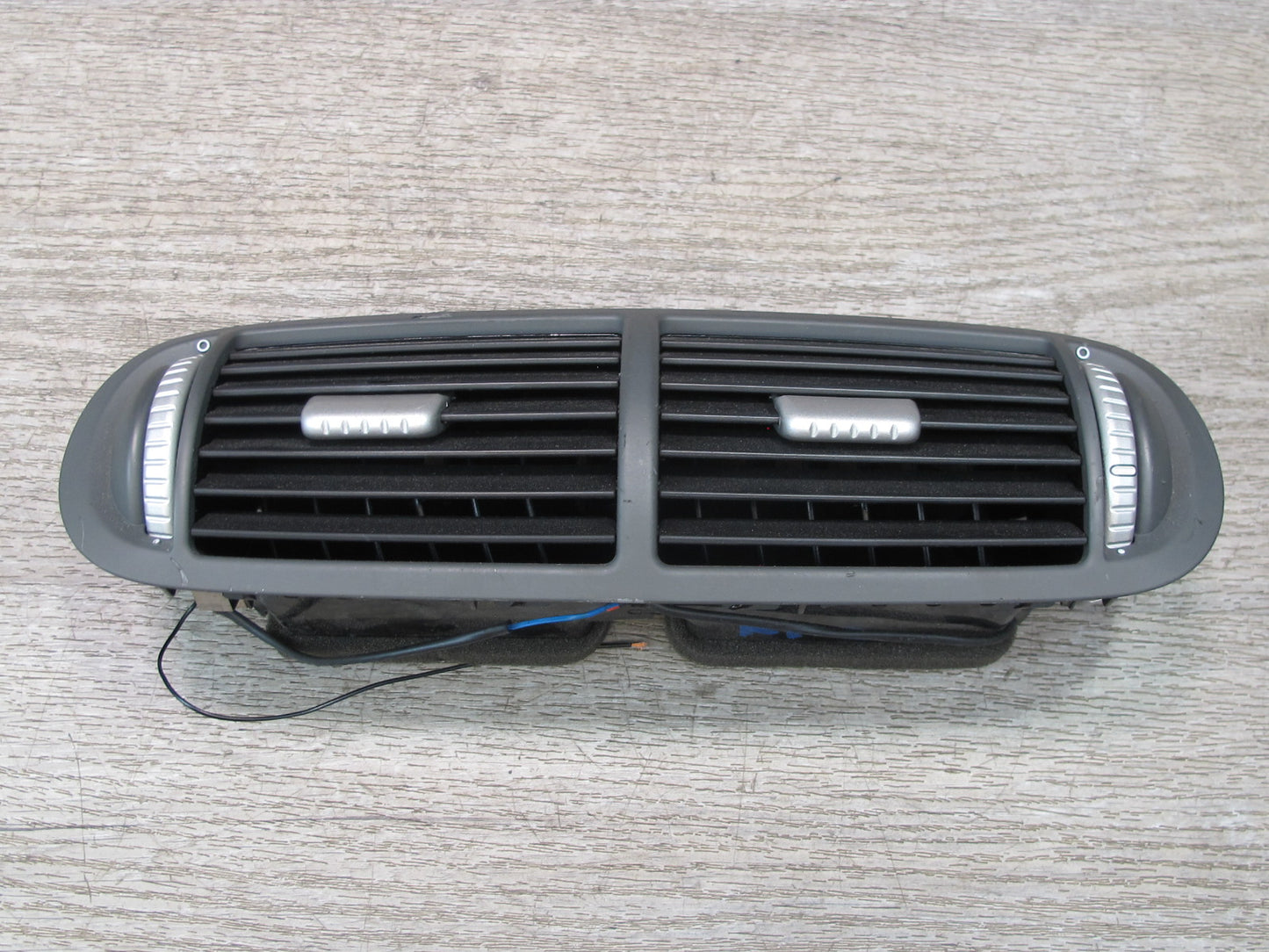 2003-2010 Porsche Cayenne 955 Dash Front Center A/C Air Vent Grille 7L5819727B