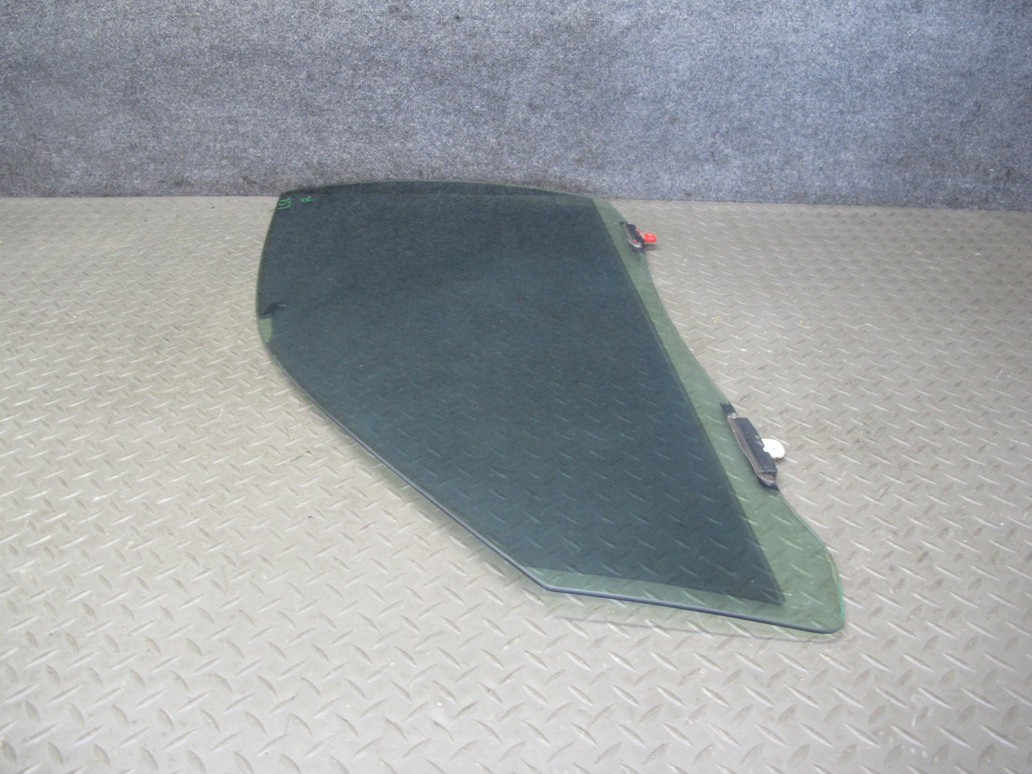 01-06 Lexus UCF30L LS430 Front Left Driver Door Glass Window OEM