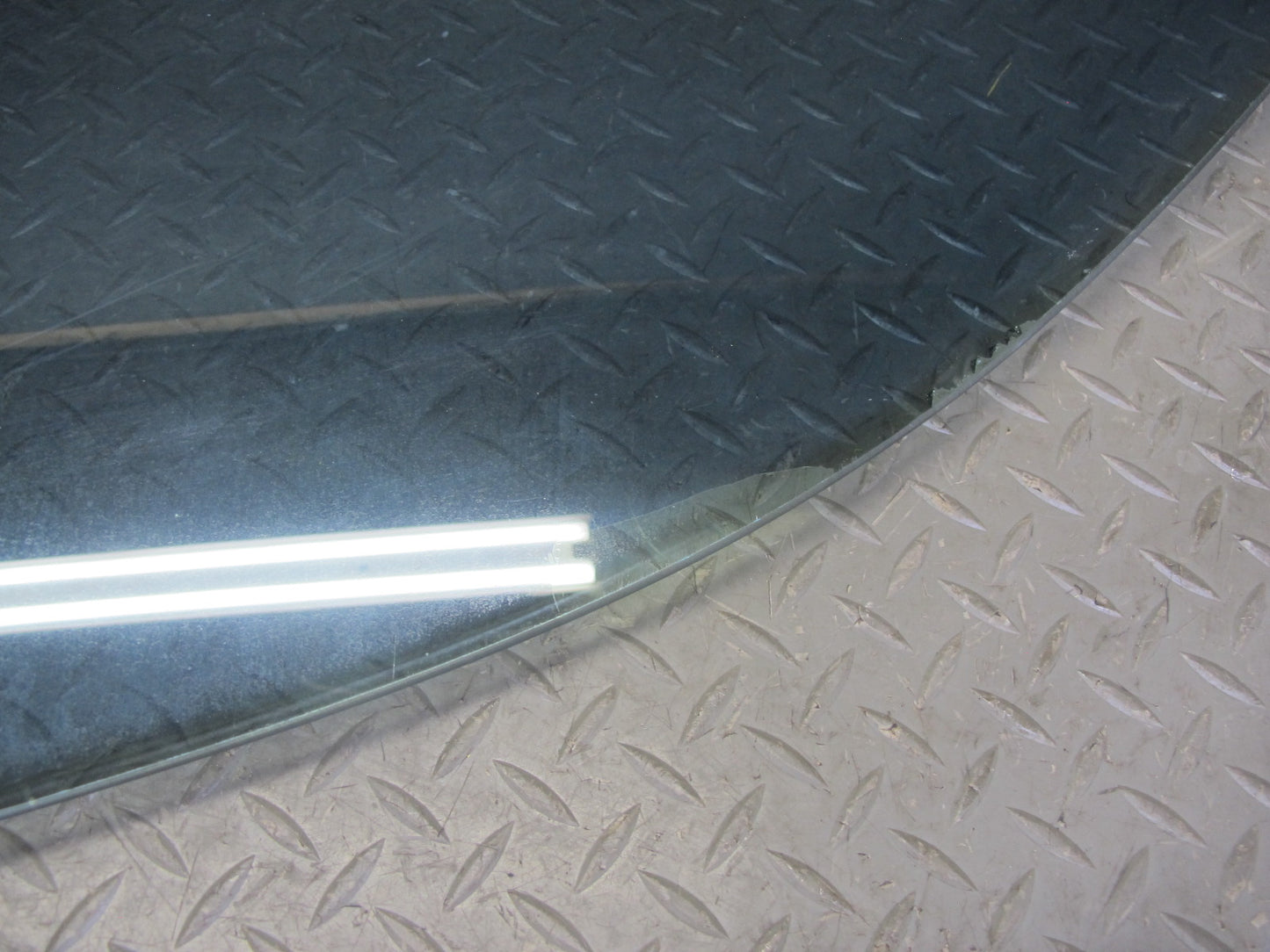 01-06 Lexus UCF30L LS430 Front Left Driver Door Glass Window OEM