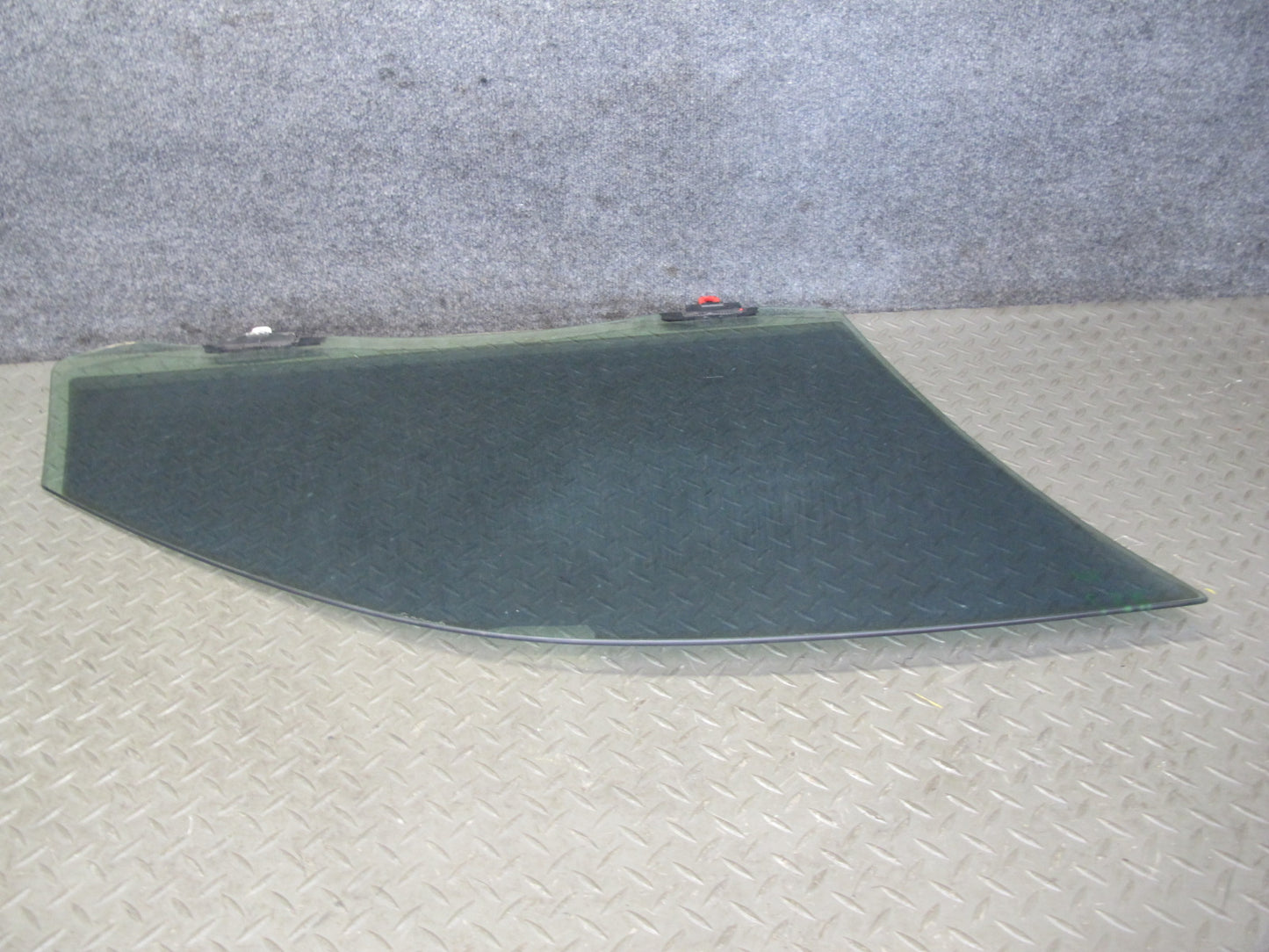 01-06 Lexus UCF30L LS430 Front Left Driver Door Glass Window OEM