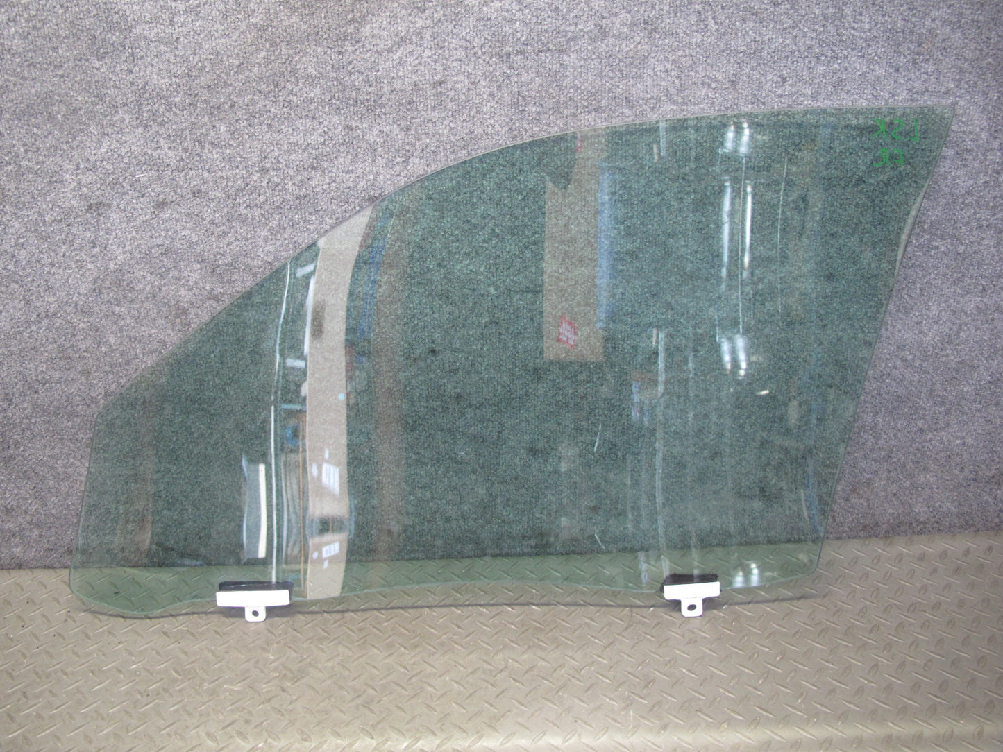 01-06 Lexus UCF30L LS430 Front Right Passenger Door Glass Window Aftermarket