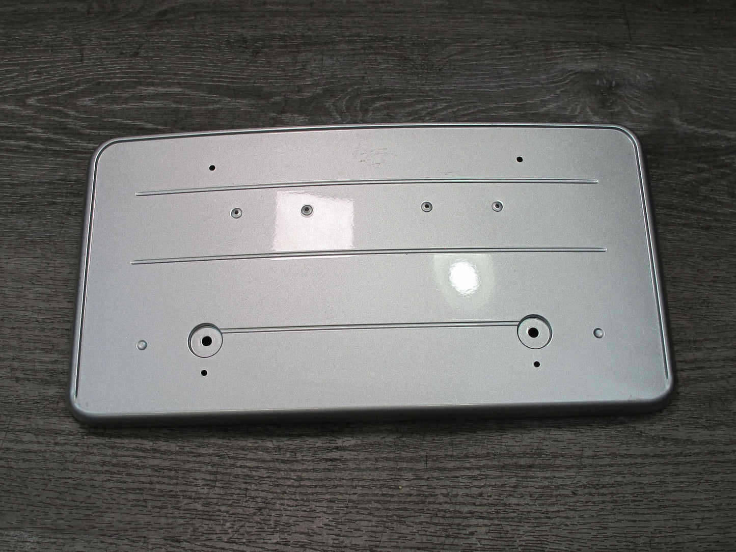 2006 Porsche Cayenne 955 Front Bumper License Plate Mount Bracket 7L5807287C