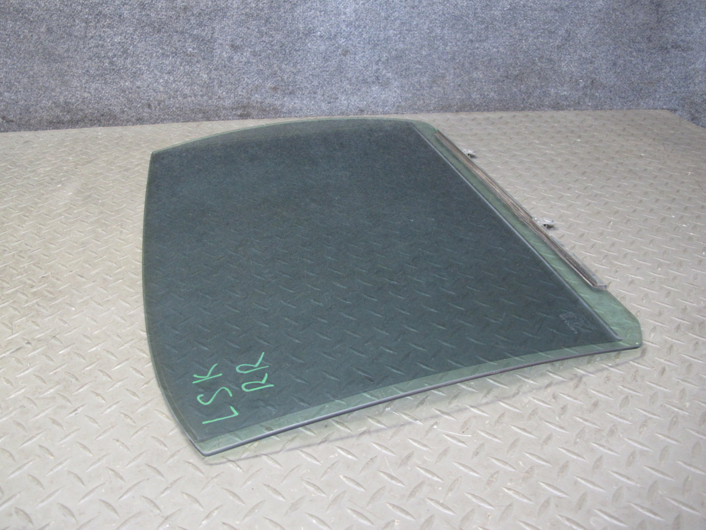 01-06 Lexus UCF30L LS430 Rear Right Door Glass Window OEM
