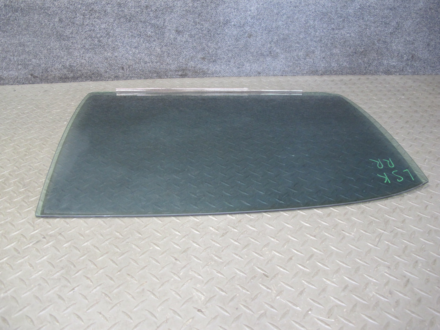 01-06 Lexus UCF30L LS430 Rear Right Door Glass Window OEM