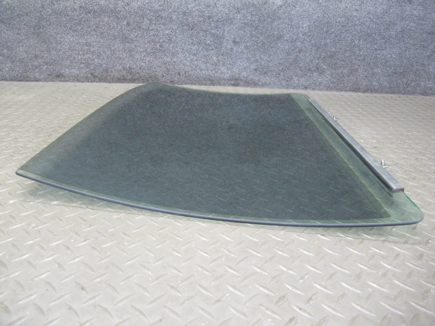 01-06 Lexus UCF30L LS430 Rear Right Door Glass Window OEM