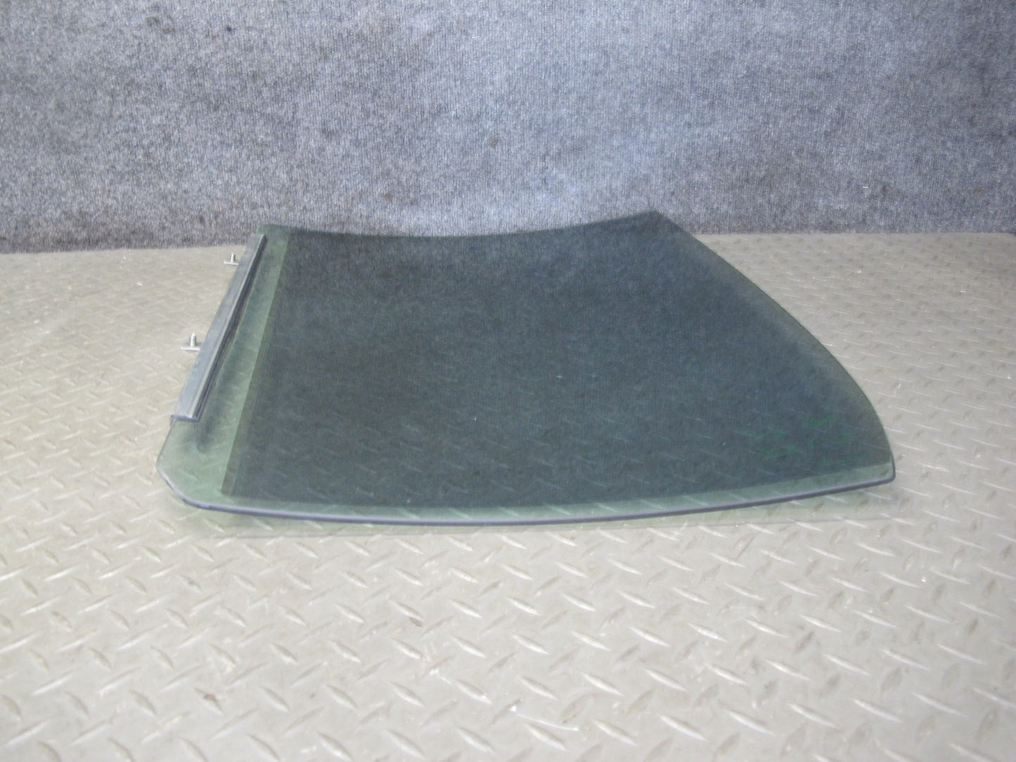 01-06 Lexus UCF30L LS430 Rear Right Door Glass Window OEM
