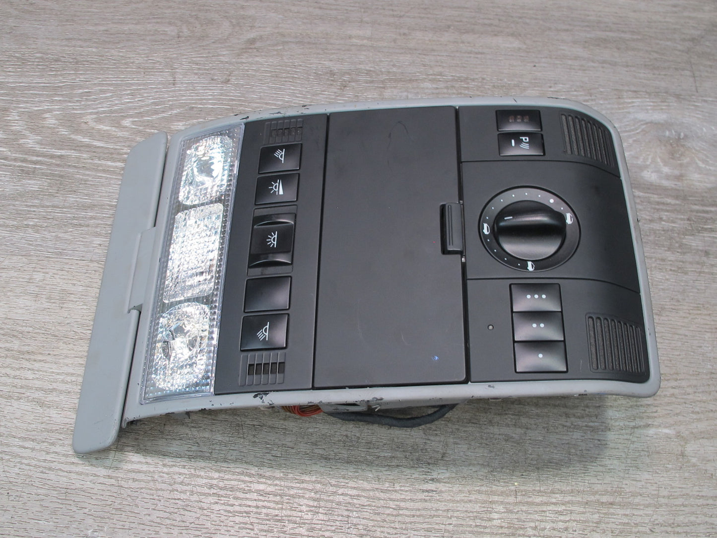2003-2006 Porsche Cayenne 955 Overhead Console Dome Reading Light w Sunroof