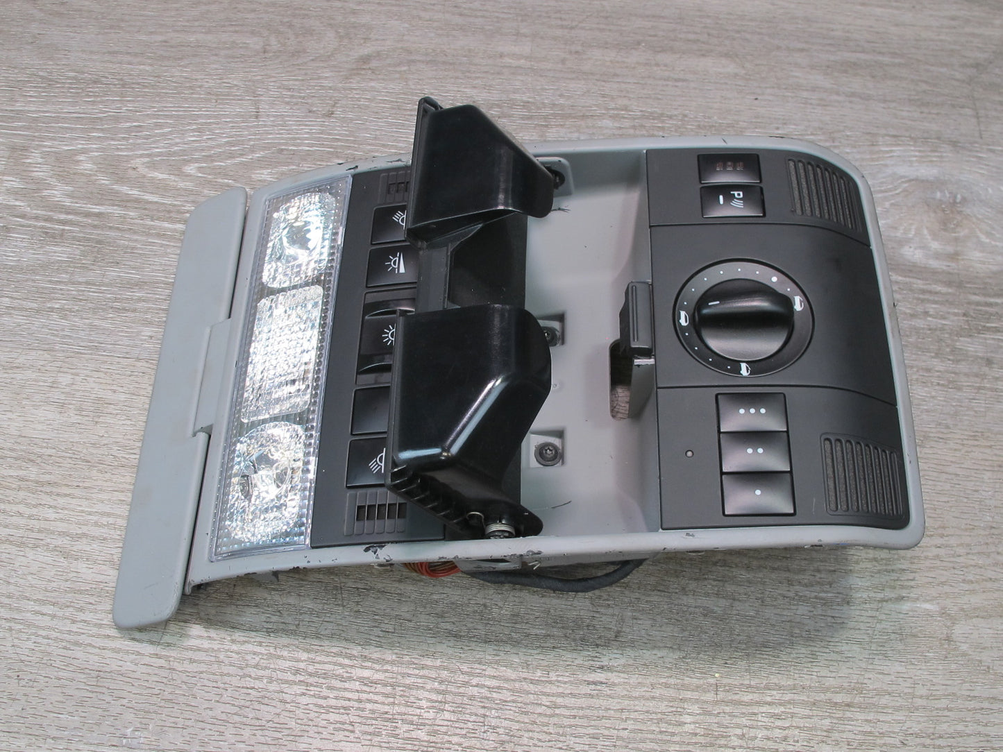 2003-2006 Porsche Cayenne 955 Overhead Console Dome Reading Light w Sunroof