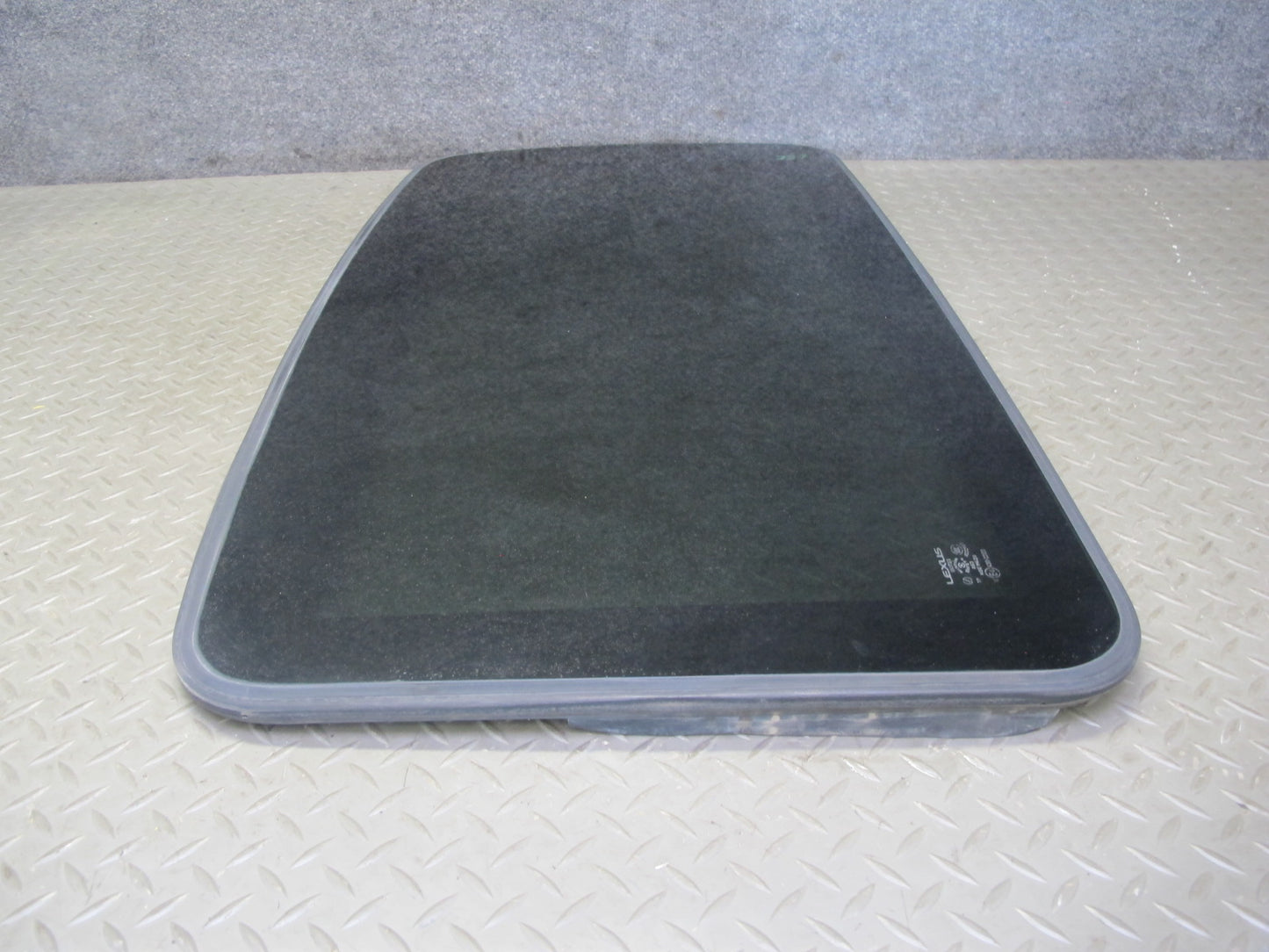 01-06 Lexus UCF30L LS430 Sunroof Moonroof Glass Window Panel OEM
