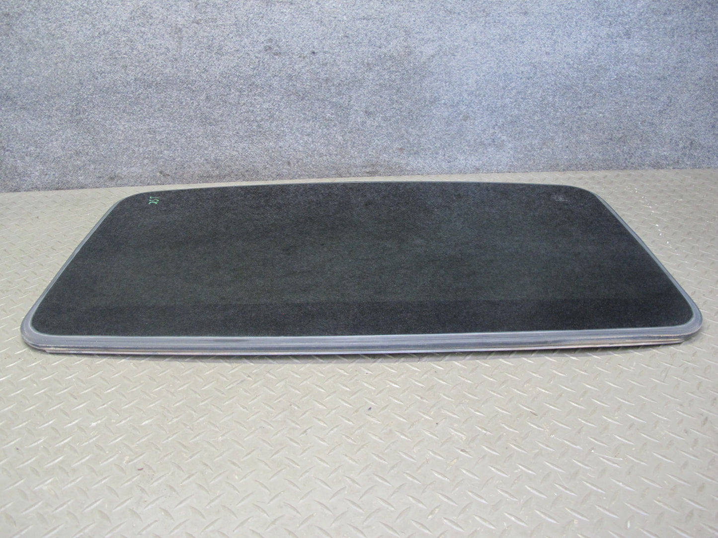 01-06 Lexus UCF30L LS430 Sunroof Moonroof Glass Window Panel OEM