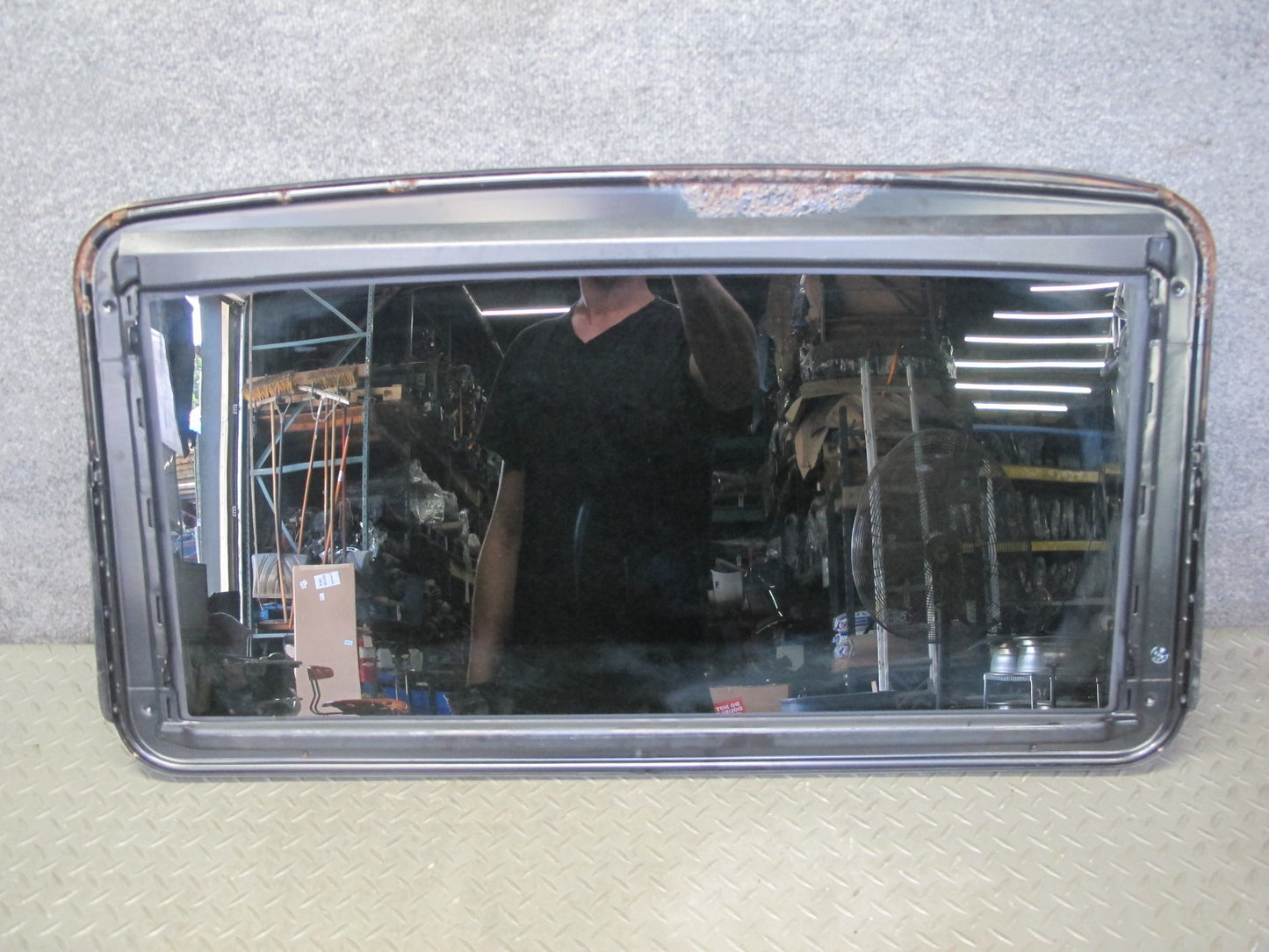 01-06 Lexus UCF30L LS430 Sunroof Moonroof Glass Window Panel OEM