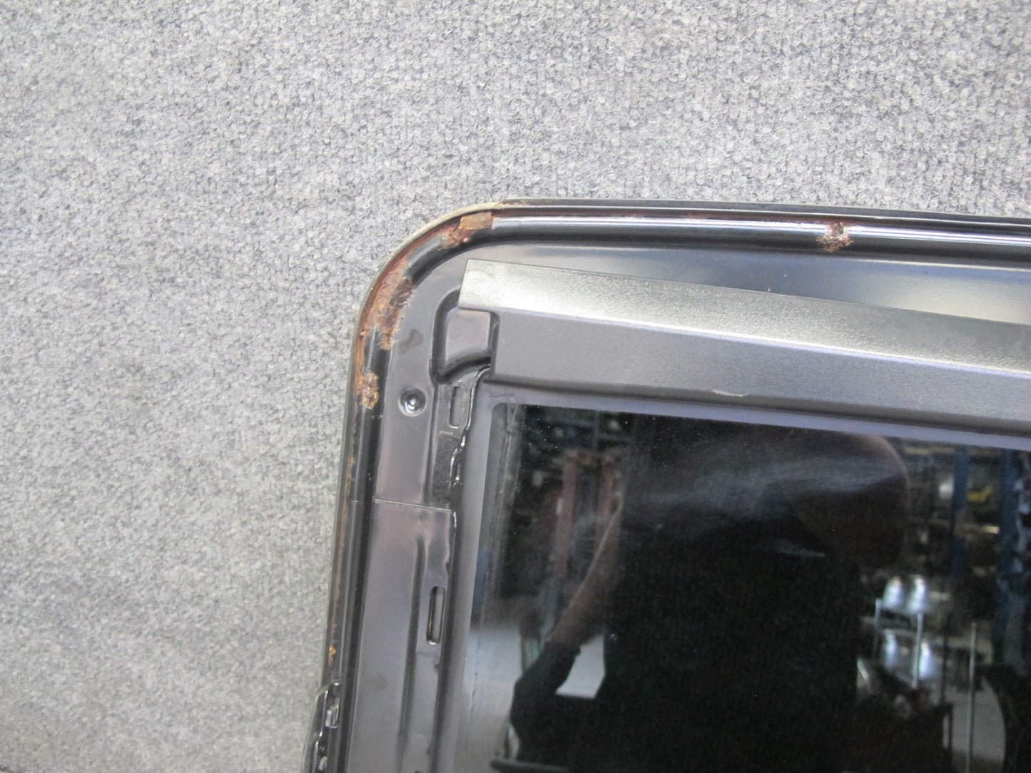 01-06 Lexus UCF30L LS430 Sunroof Moonroof Glass Window Panel OEM