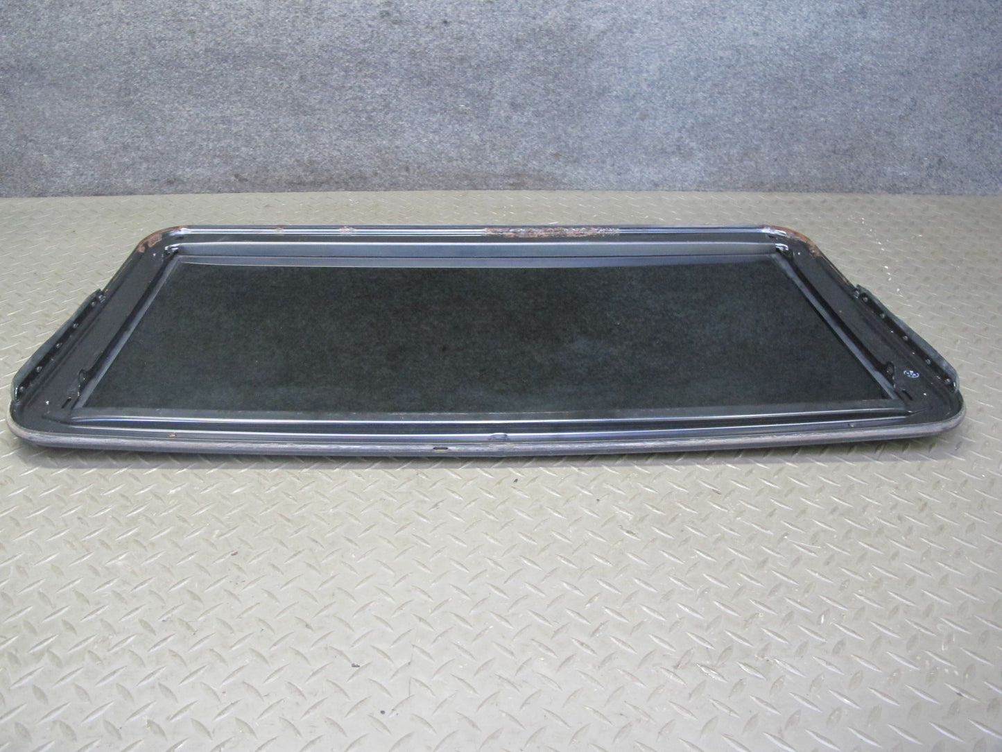 01-06 Lexus UCF30L LS430 Sunroof Moonroof Glass Window Panel OEM