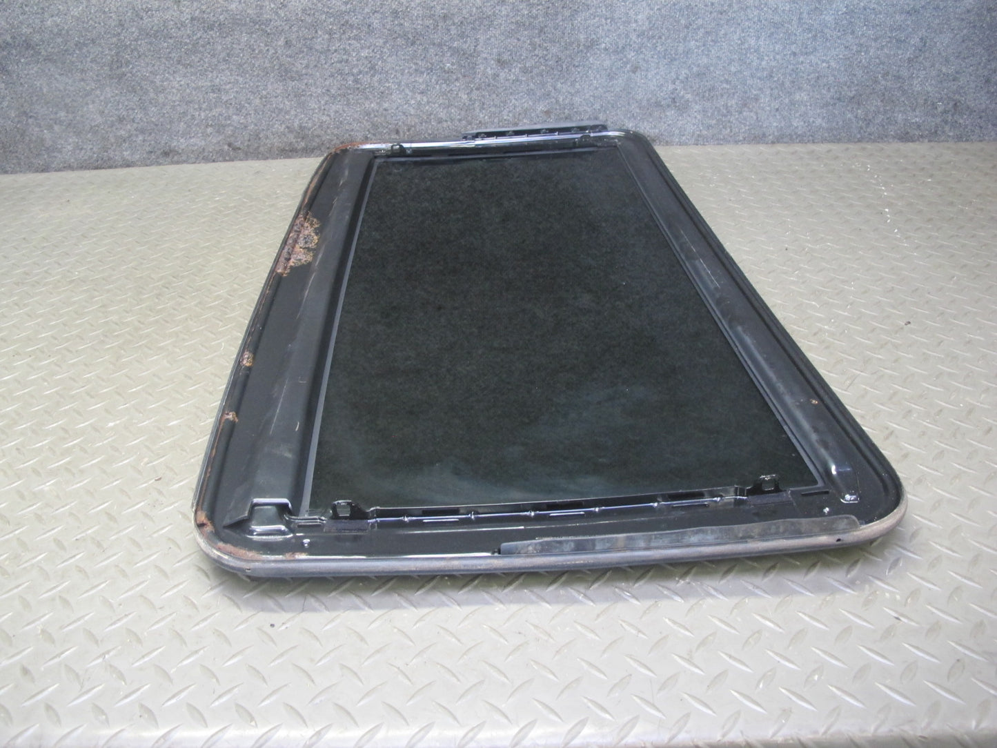 01-06 Lexus UCF30L LS430 Sunroof Moonroof Glass Window Panel OEM