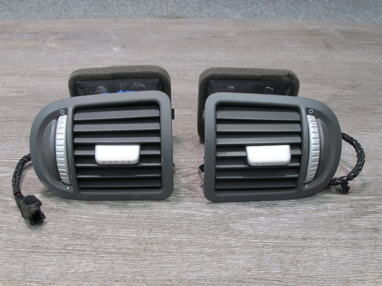 2003-2010 Porsche Cayenne 955 Dash Front Left & Right A/C Air Vent Set of 2