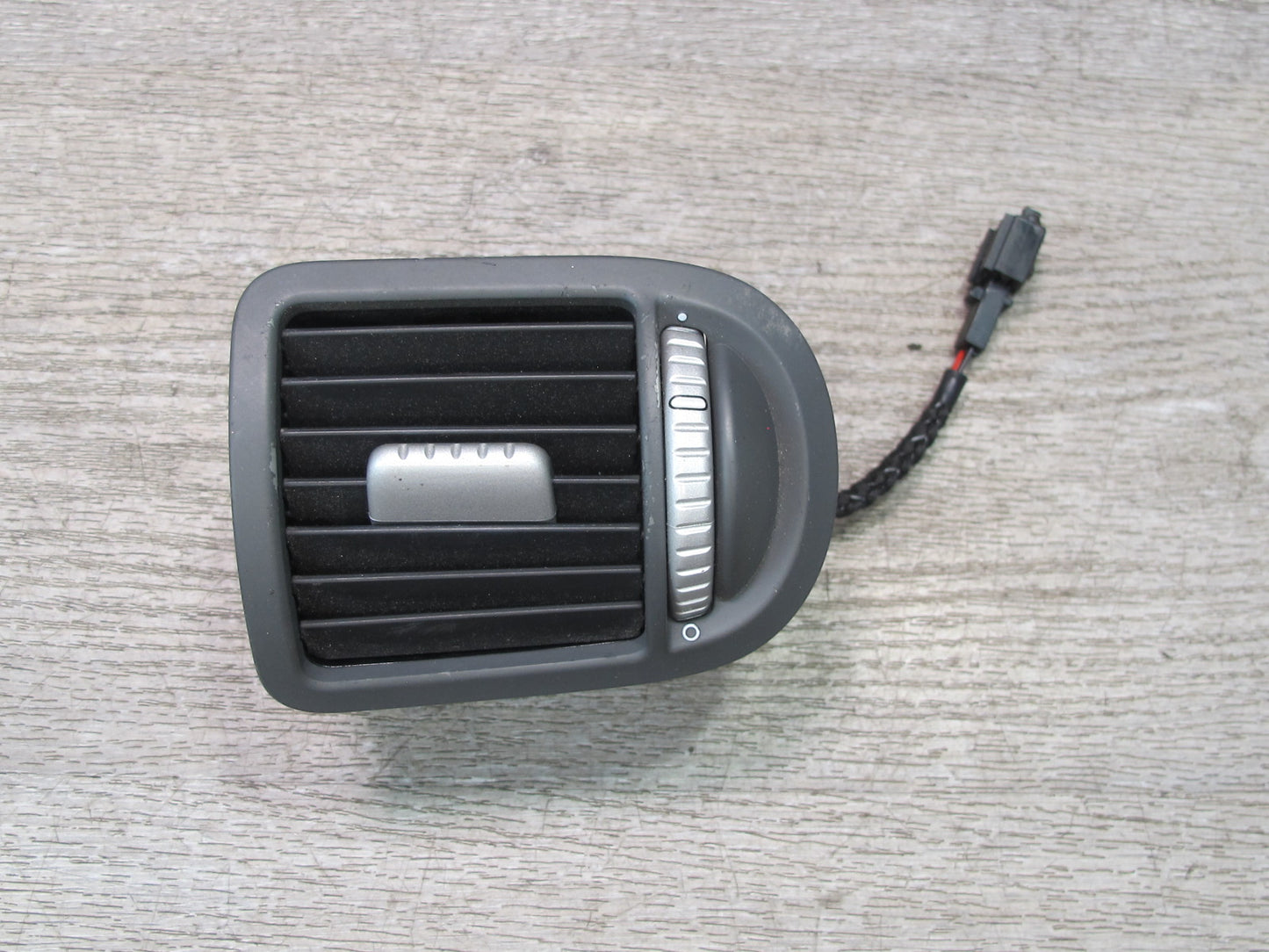 2003-2010 Porsche Cayenne 955 Dash Front Left & Right A/C Air Vent Set of 2