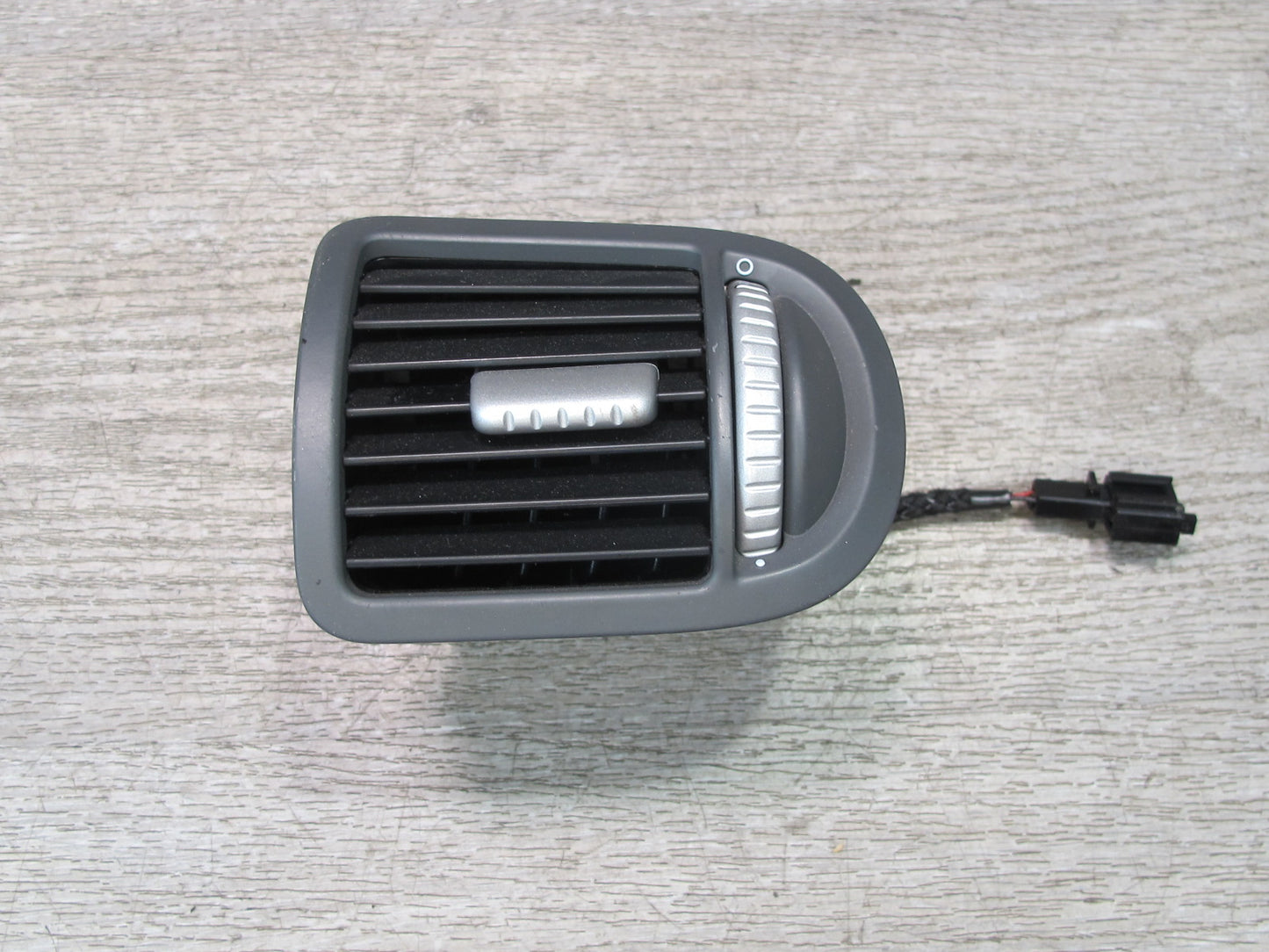 2003-2010 Porsche Cayenne 955 Dash Front Left & Right A/C Air Vent Set of 2