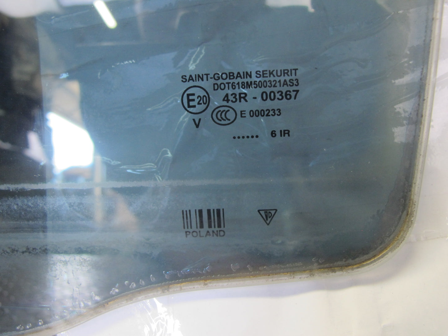 2003-2010 Porsche Cayenne 955 Rear Left Door Glass Window