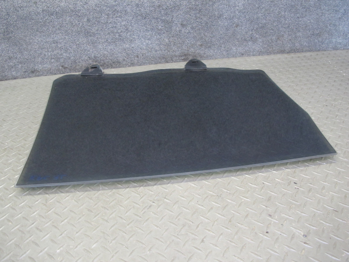 2003-2010 Porsche Cayenne 955 Rear Left Door Glass Window
