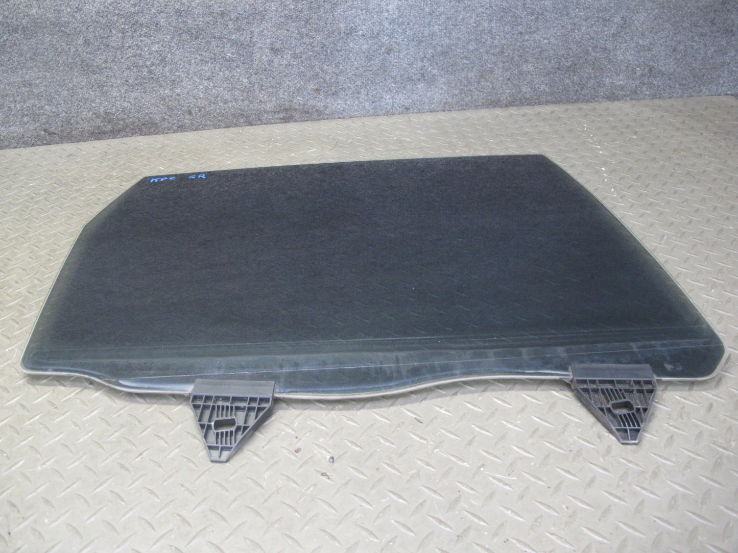 2003-2010 Porsche Cayenne 955 Rear Right Door Glass Window