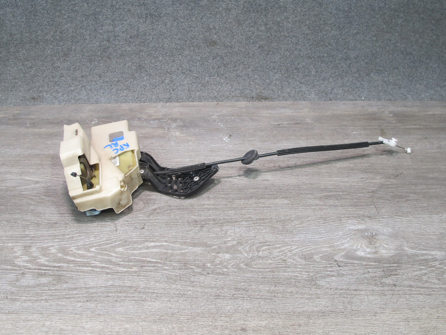 2003-2010 Porsche Cayenne 955 Front Right Door Lock Latch Actuator