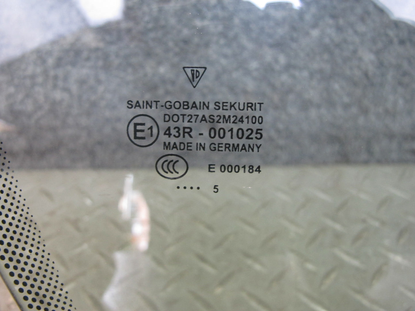 2005-2012 Porsche 911 997 Coupe Right Door Glass Window 99754251200