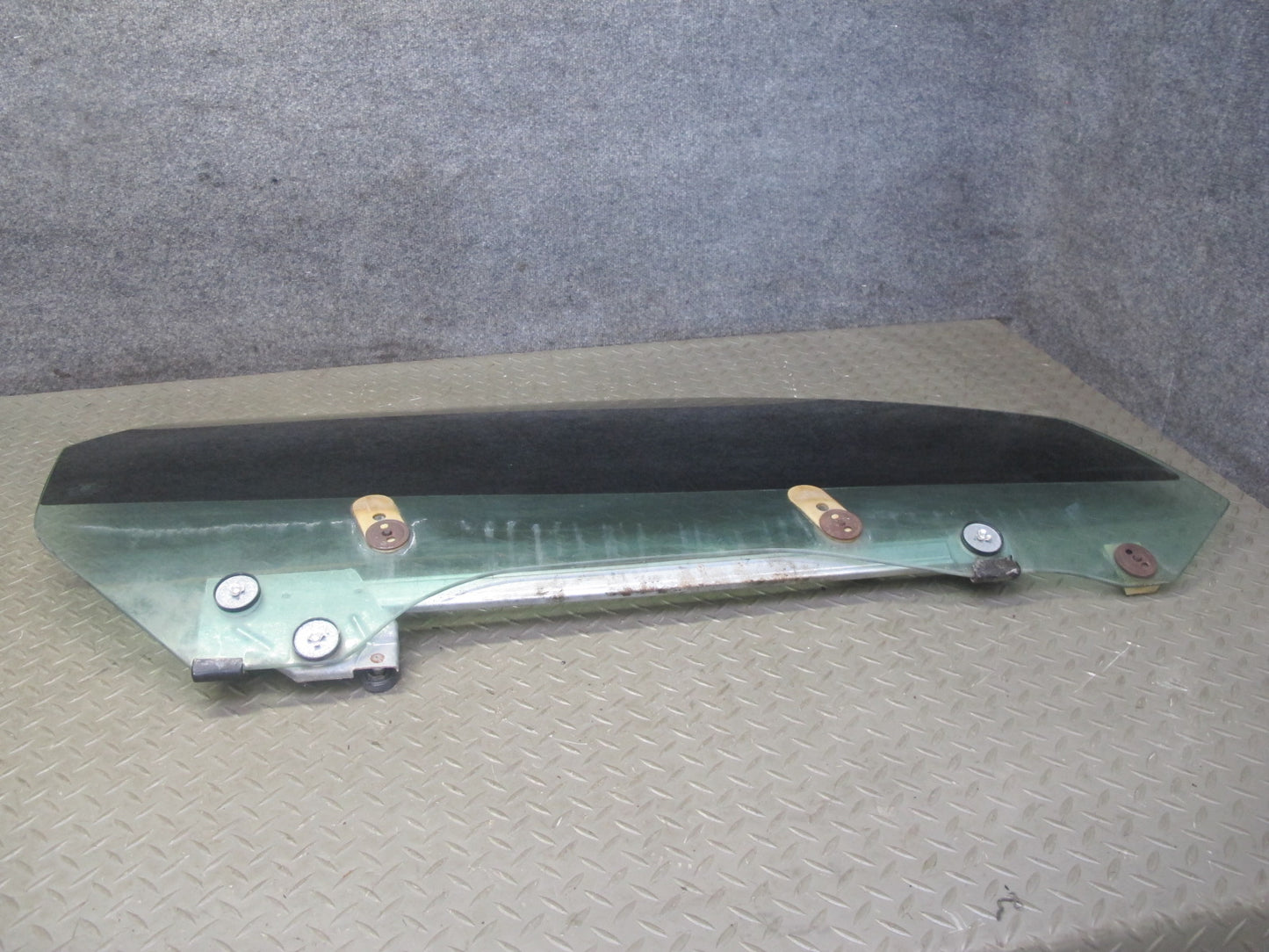 93-02 Pontiac Firebird Camaro Right Passenger Door Glass Window OEM