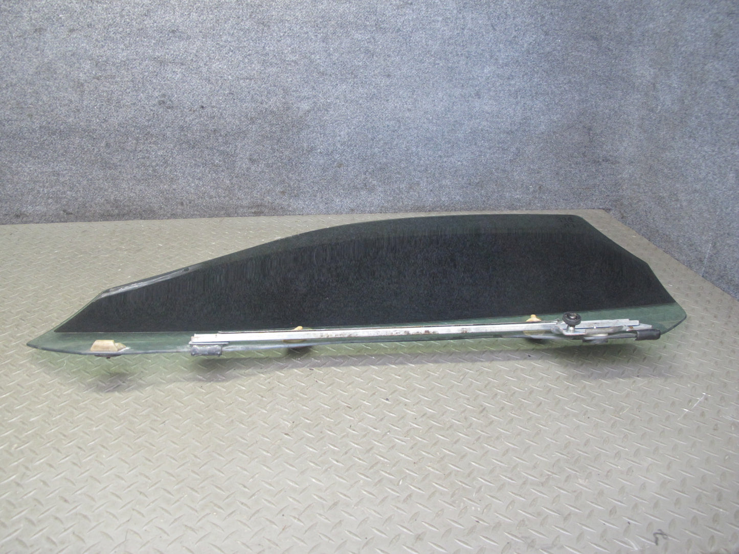 93-02 Pontiac Firebird Camaro Right Passenger Door Glass Window OEM