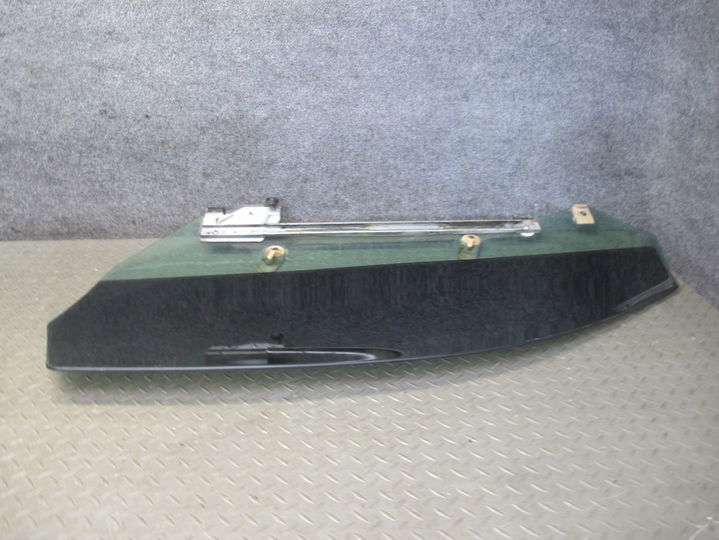 93-02 Pontiac Firebird Camaro Right Passenger Door Glass Window OEM