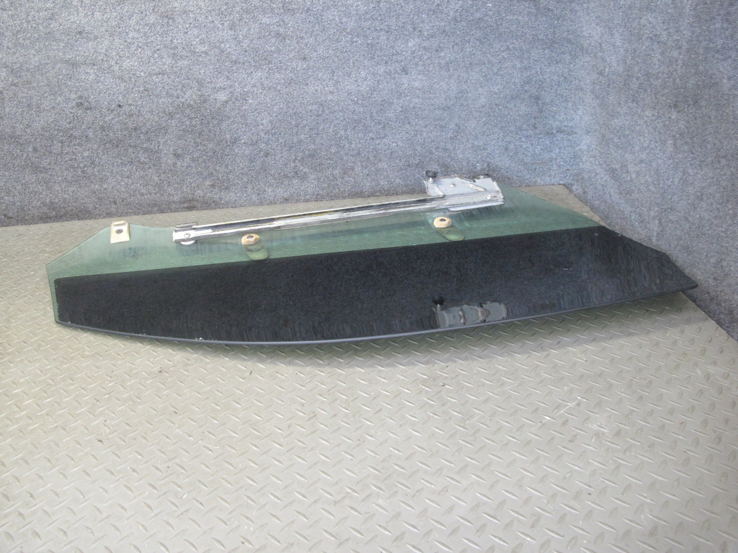 93-02 Pontiac Firebird Camaro Left Driver Door Glass Window OEM