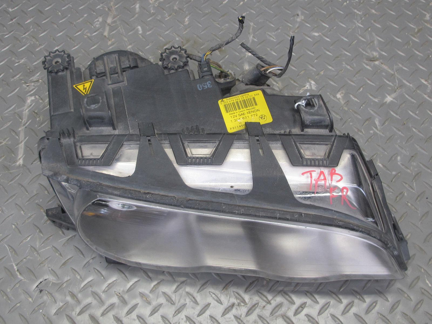 01-02 BMW E46 Coupe Convertible Set of 2 Front Xenon HID Headlight Lamp OEM