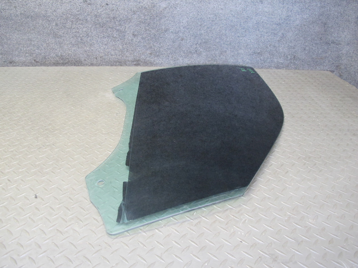 2014-2018 BMW F15 X5 Front Right Door Glass Window