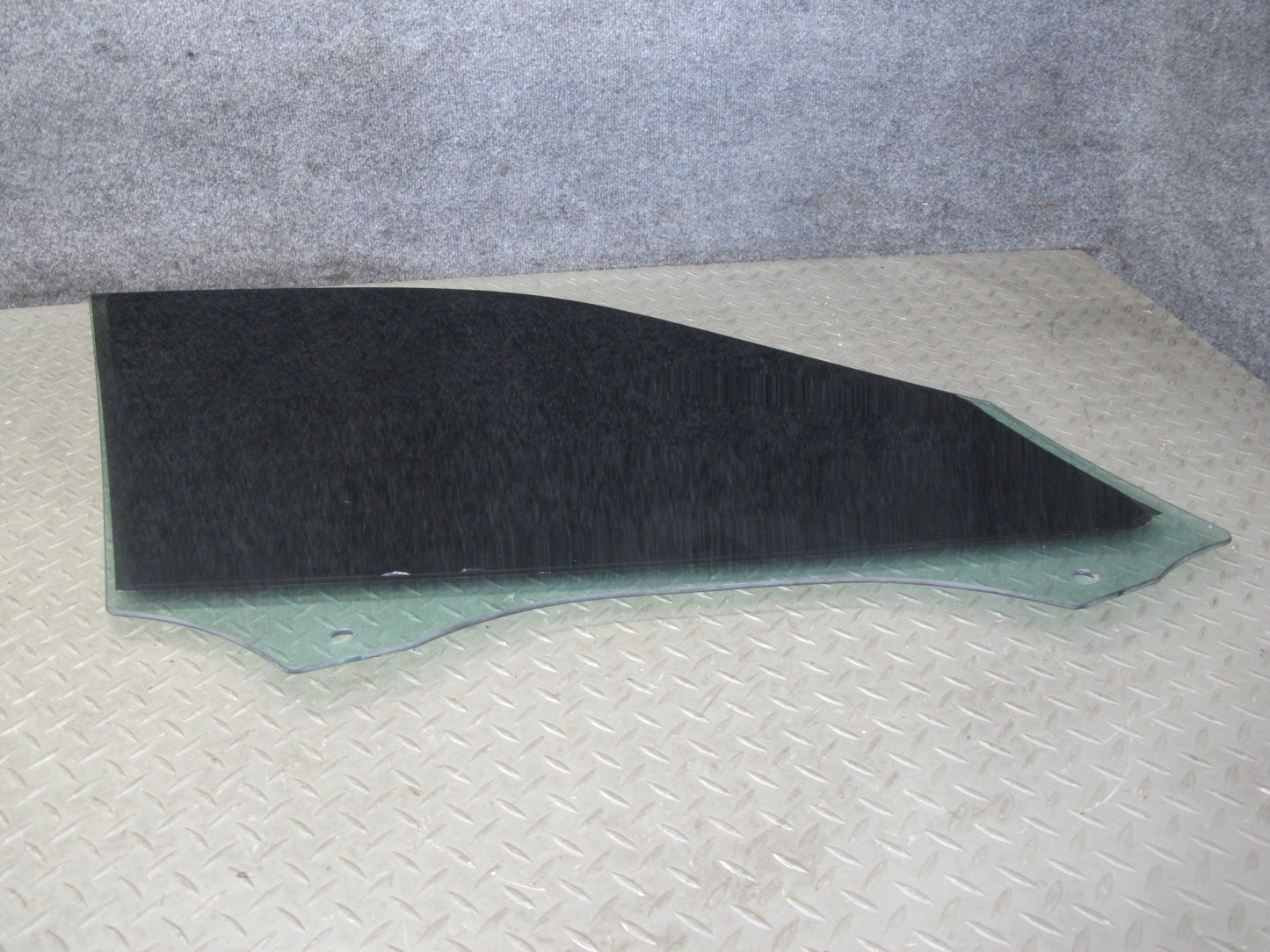 2014-2018 BMW F15 X5 Front Left Door Glass Window