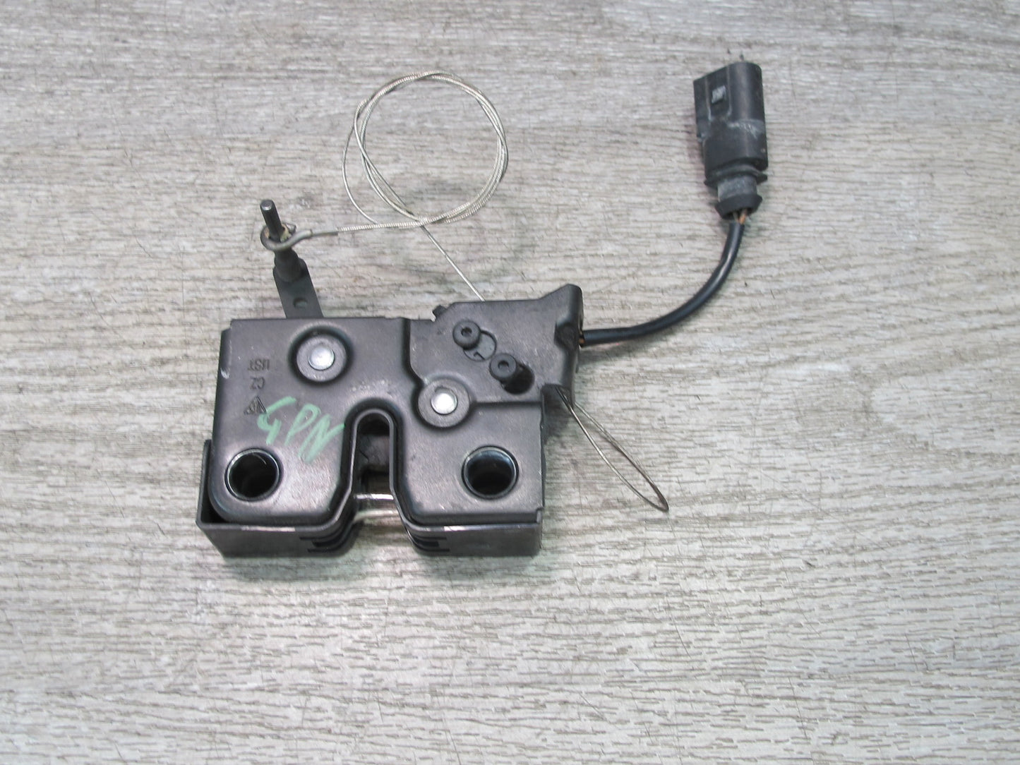2005-2012 Porsche 911 997 Rear Trunk Lid Lock Latch Actuator