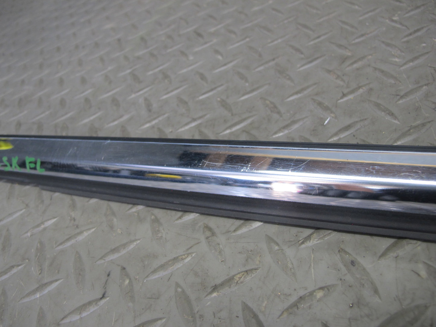01-06 Lexus UCF30L LS430 Left Side Front & Rear Door Weatherstrip Molding OEM