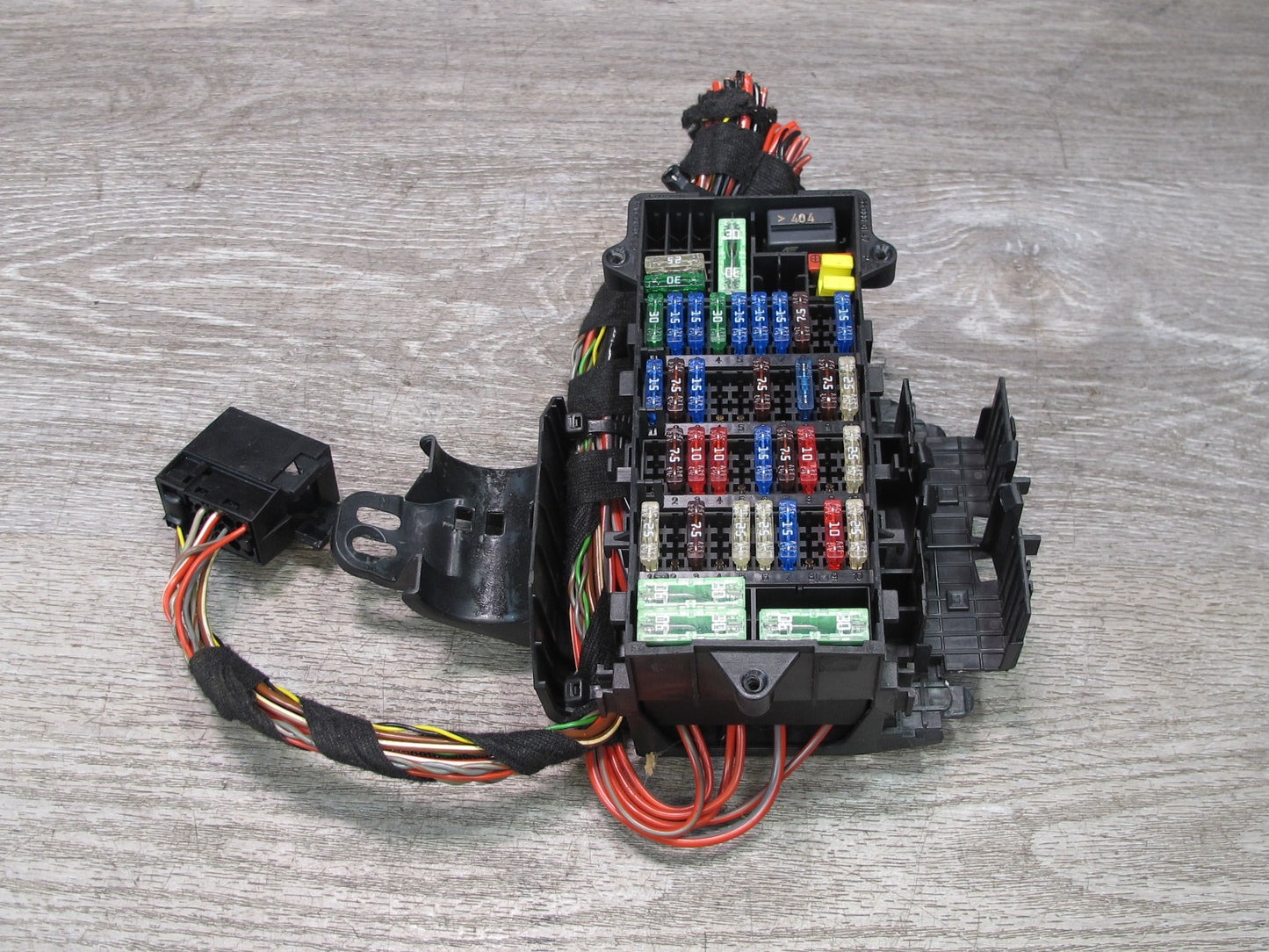 2005-2008 Porsche 911 997 Power Distribution Fuse Relay Box Module