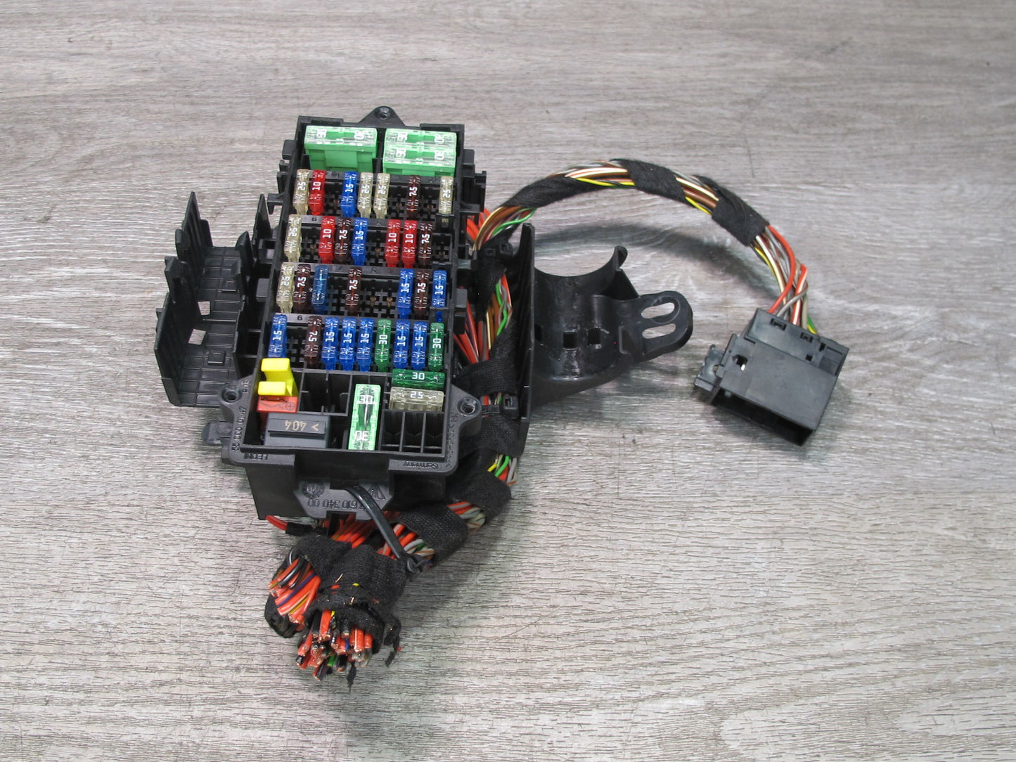 2005-2008 Porsche 911 997 Power Distribution Fuse Relay Box Module