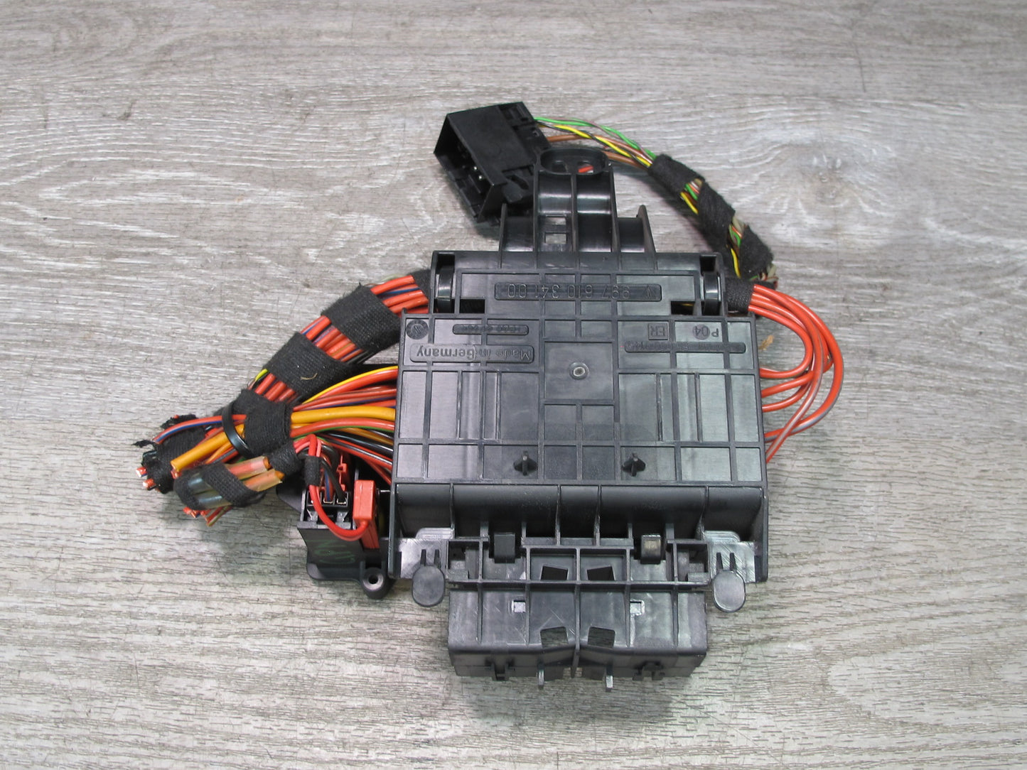 2005-2008 Porsche 911 997 Power Distribution Fuse Relay Box Module