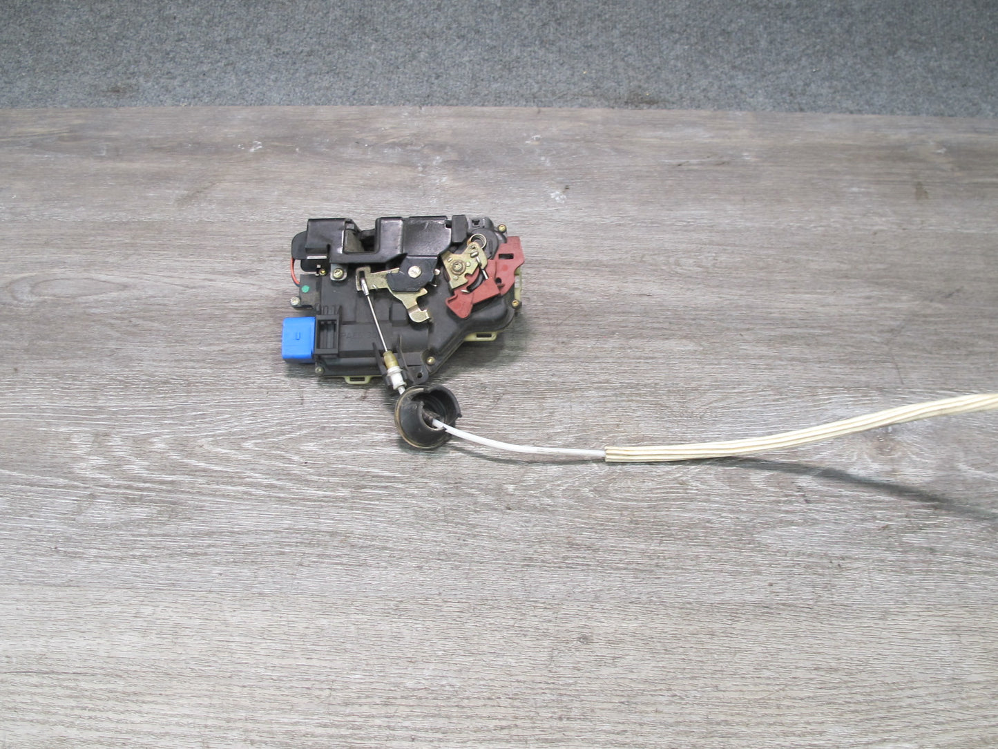 2005-2012 Porsche 911 997 Boxster Left Door Lock Latch Actuator 3D1837015C