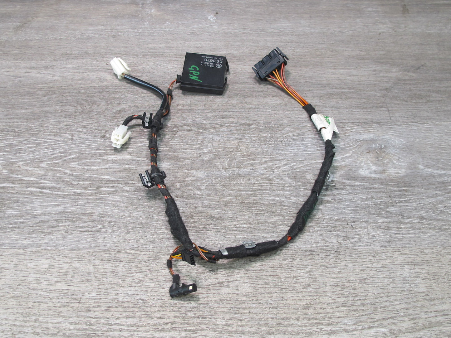 2005-2008 Porsche 911 997 Supervision Alarm Control Module w Wire Harness